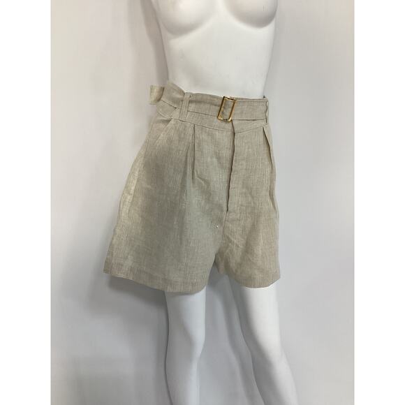 The Femm 'Gigi' White Linen Short Size M - NWT - Picture 2 of 4